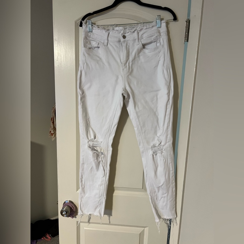28” White Skinny Jeans with holes